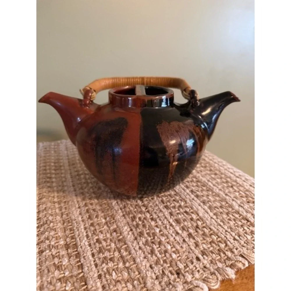 Takahashi Tea Pot Pottery Black/Brick Red Tip Dual Spout Straw Handle